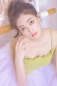 受吃不下被攻按着腰往下坐